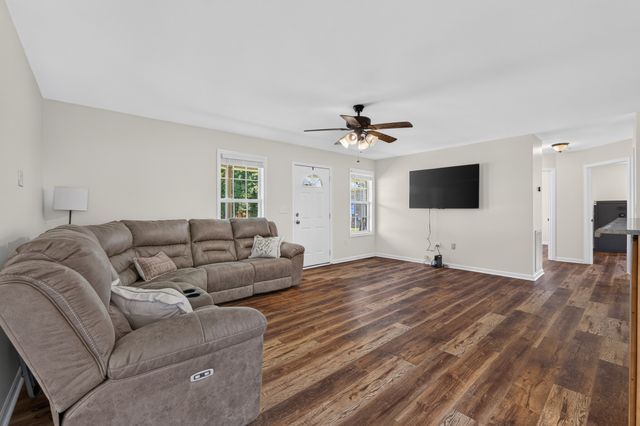29 Heather Rd, Fayetteville, TN 37334