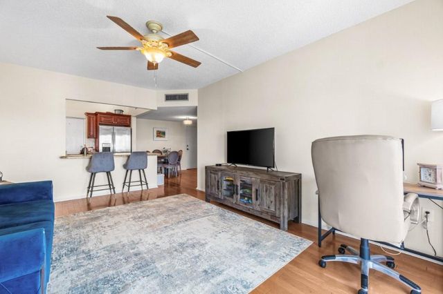 55 SW 2nd Ave 405G, Boca Raton, FL 33432