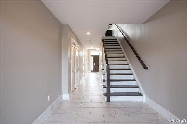 35 Ojibwa Circle, Buffalo, NY 14202