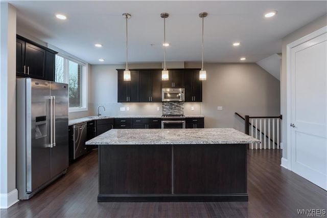 35 Ojibwa Circle, Buffalo, NY 14202