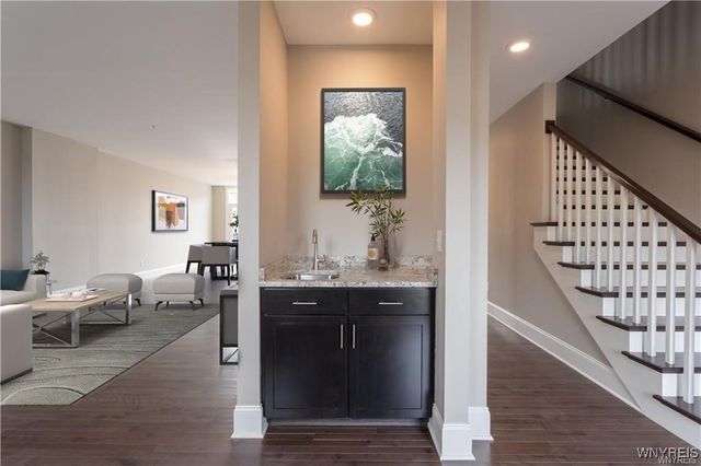 35 Ojibwa Circle, Buffalo, NY 14202