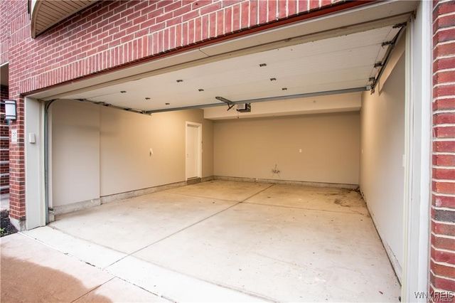 35 Ojibwa Circle, Buffalo, NY 14202