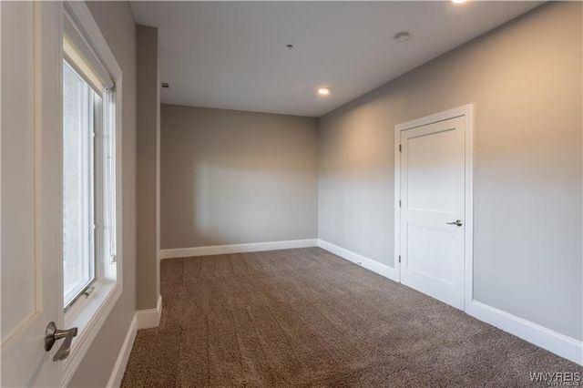 35 Ojibwa Circle, Buffalo, NY 14202