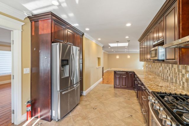 2726 El Prado Road, Burlingame, CA 94010
