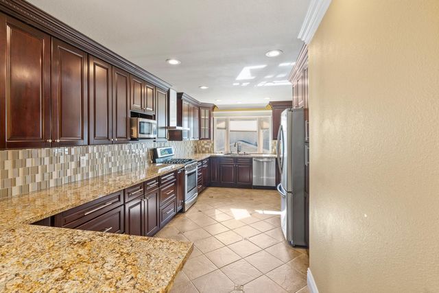 2726 El Prado Road, Burlingame, CA 94010