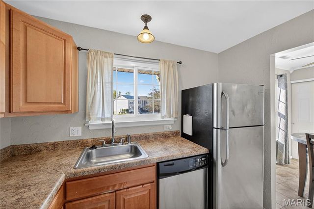 682 Sugar Trail Court 6, St Peters, MO 63376