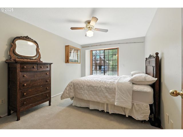 5450 Se PINE St, Hillsboro, OR 97123