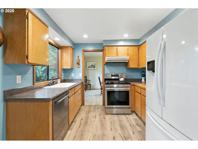 5450 Se PINE St, Hillsboro, OR 97123