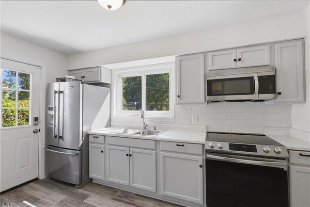 718 Marcus ST, Chesapeake, VA 23320