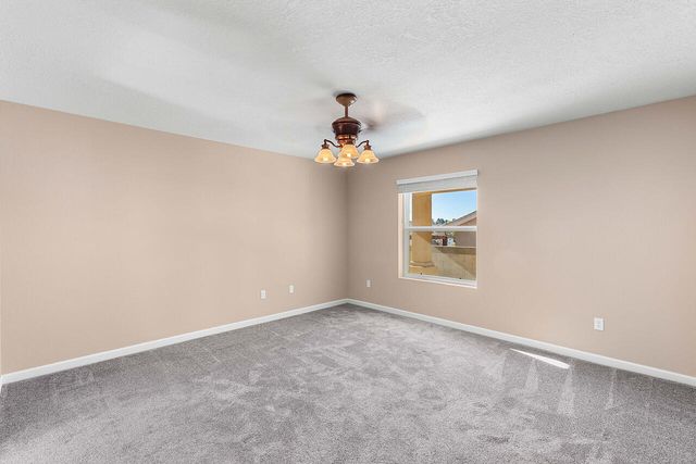 6031 Maddux Place NW, Albuquerque, NM 87114