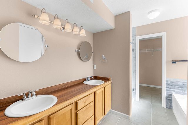 6031 Maddux Place NW, Albuquerque, NM 87114