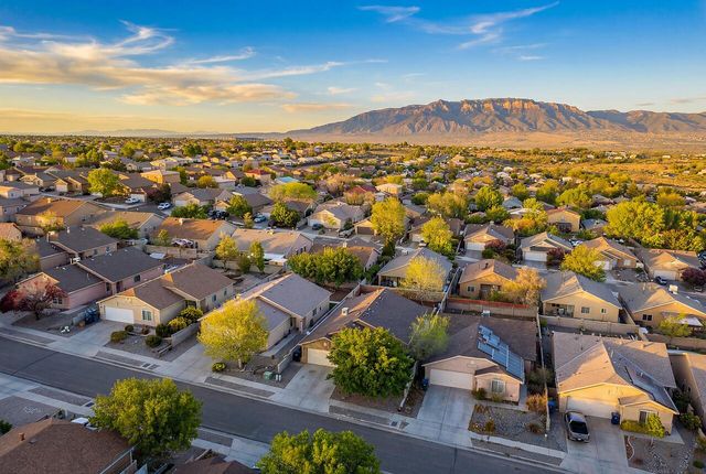 6031 Maddux Place NW, Albuquerque, NM 87114