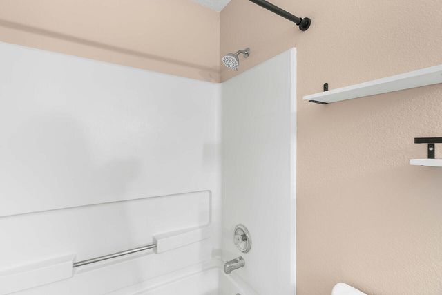 6031 Maddux Place NW, Albuquerque, NM 87114