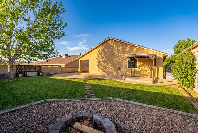 6031 Maddux Place NW, Albuquerque, NM 87114