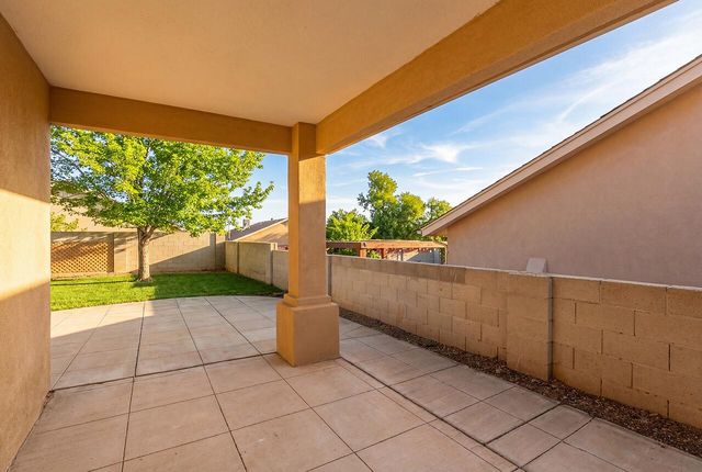 6031 Maddux Place NW, Albuquerque, NM 87114