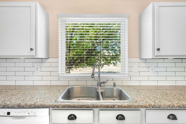 6031 Maddux Place NW, Albuquerque, NM 87114