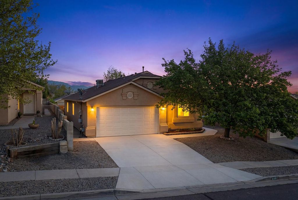 6031 Maddux Place NW, Albuquerque, NM 87114