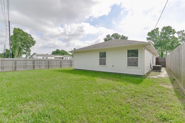 24415 Strong Pine Drive, Huffman, TX 77336