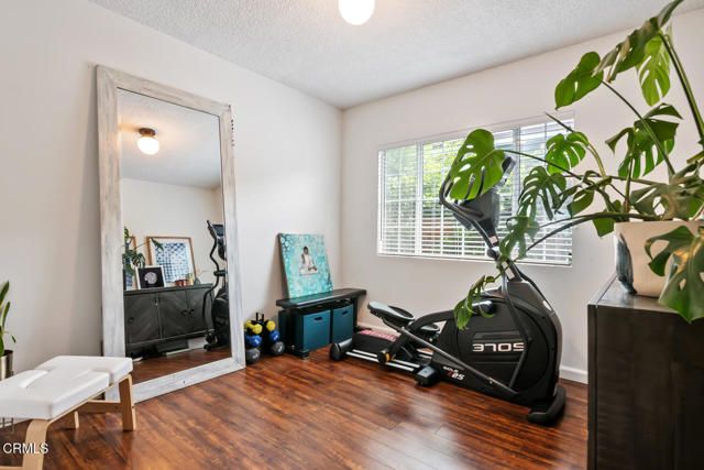 4136 Baywood Street, Los Angeles, CA 90039