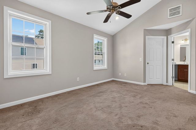 103 Commonwealth Ave, Worcester, MA 01604