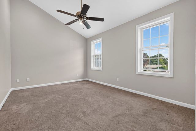 103 Commonwealth Ave, Worcester, MA 01604
