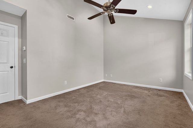 103 Commonwealth Ave, Worcester, MA 01604