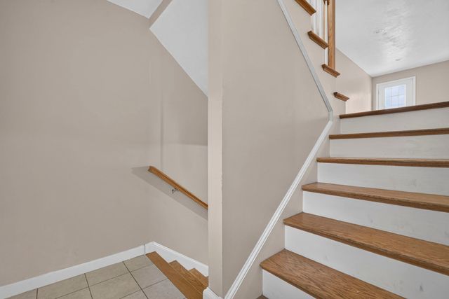 103 Commonwealth Ave, Worcester, MA 01604