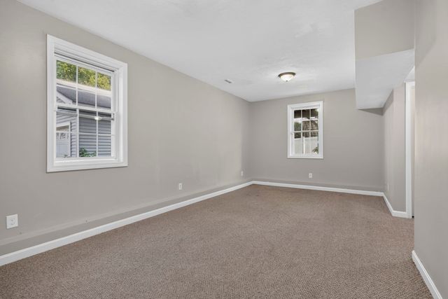 103 Commonwealth Ave, Worcester, MA 01604