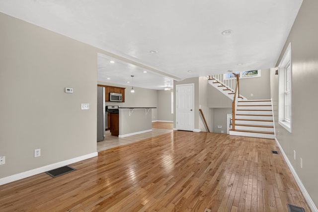 103 Commonwealth Ave, Worcester, MA 01604