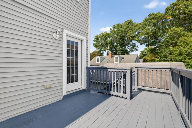 103 Commonwealth Ave, Worcester, MA 01604