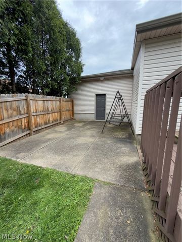 1046 Wilshire Drive, Youngstown, OH 44511