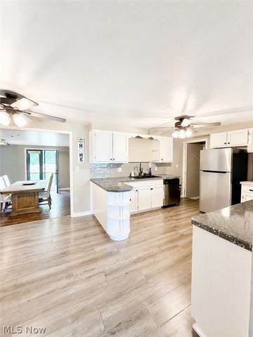 1046 Wilshire Drive, Youngstown, OH 44511