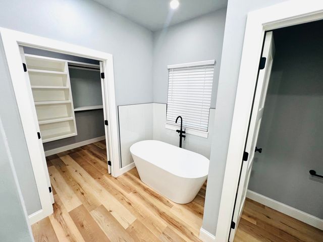 4 Tulsa Drive, Monkey Island, OK 74331