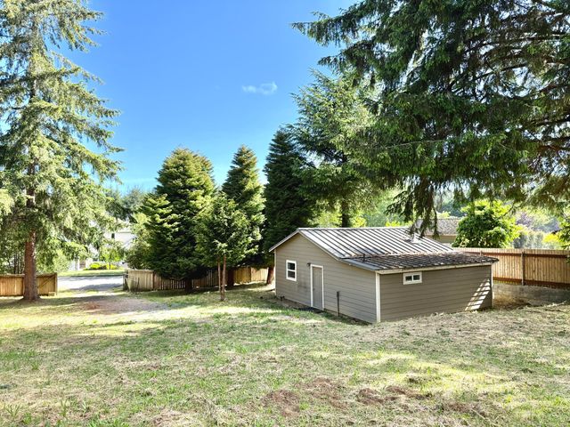 2616 Visser Court, Mckinleyville, CA 95519