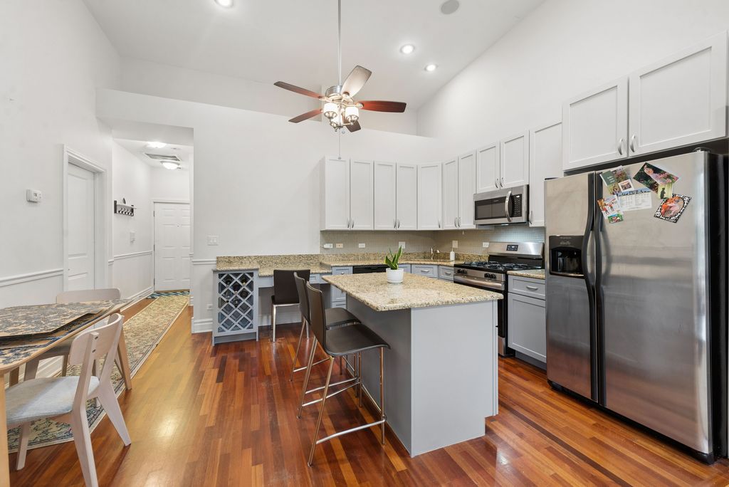5121 N Kenmore Avenue 301, Chicago, IL 60640 — photo 5