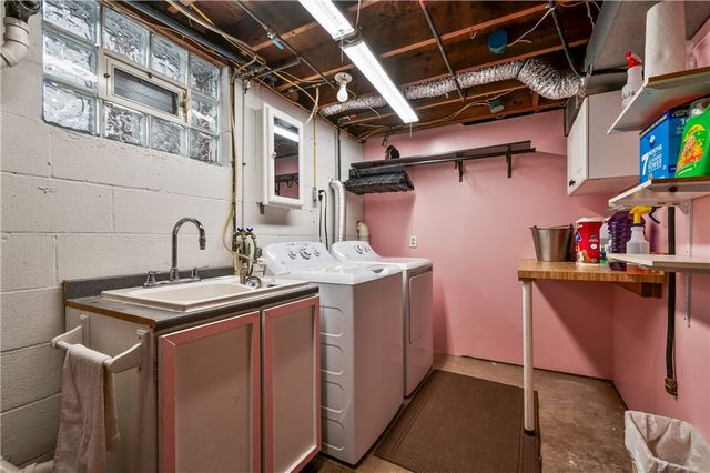 712 Lafayette Dr, Clairton, PA 15025