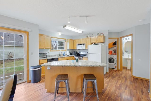 17700 41st Avenue N 78, Plymouth, MN 55446