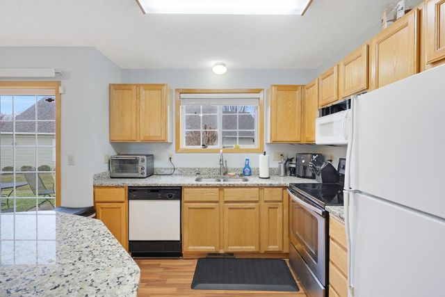 17700 41st Avenue N 78, Plymouth, MN 55446