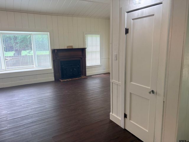 605 E CALVERT, Troup, TX 75789