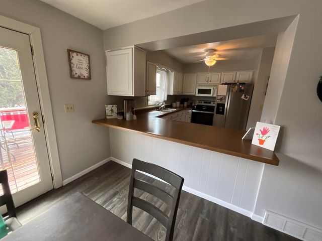 422 S 5 th Avenue, New Hampton, IA 50659