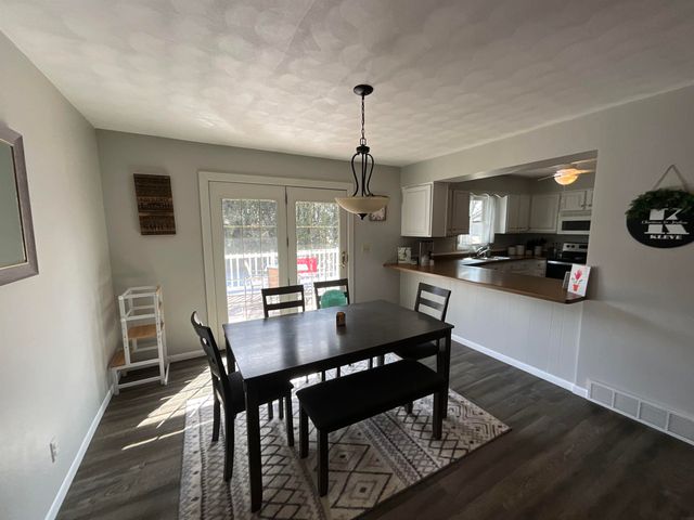 422 S 5 th Avenue, New Hampton, IA 50659