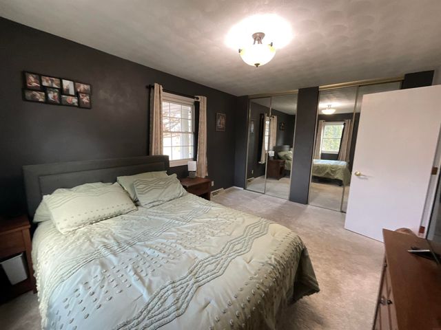 422 S 5 th Avenue, New Hampton, IA 50659