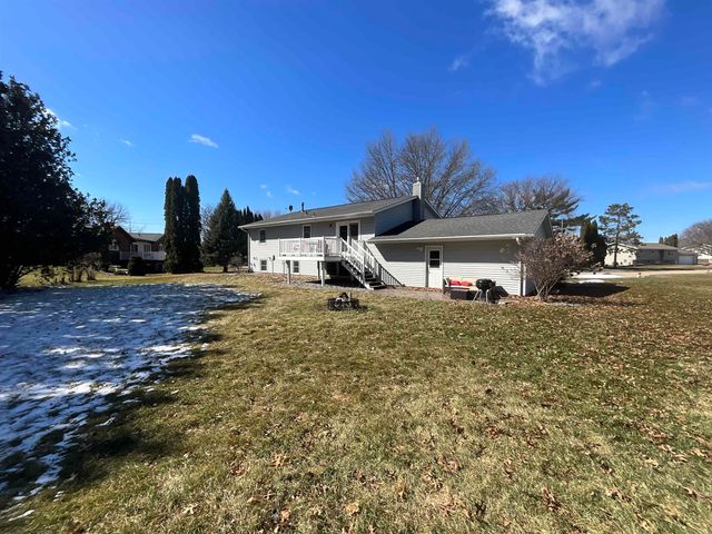 422 S 5 th Avenue, New Hampton, IA 50659