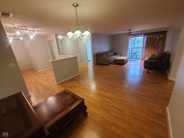 6525 Emerald Hill Court 208, Indianapolis, IN 46237