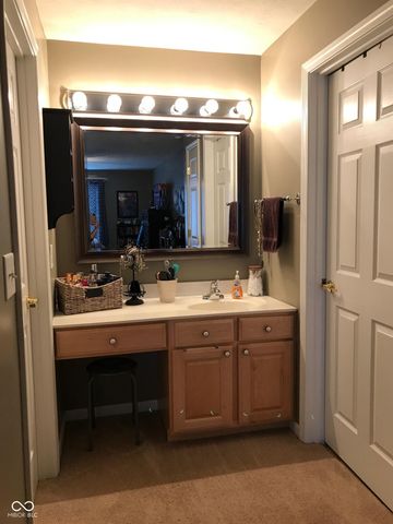 6525 Emerald Hill Court 208, Indianapolis, IN 46237