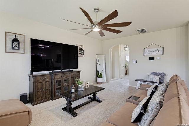 1524 BIRMINGHAM DR, Seguin, TX 78155