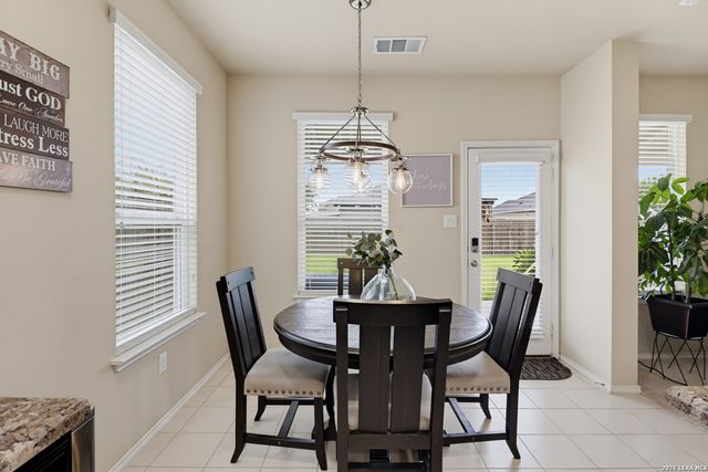 1524 BIRMINGHAM DR, Seguin, TX 78155