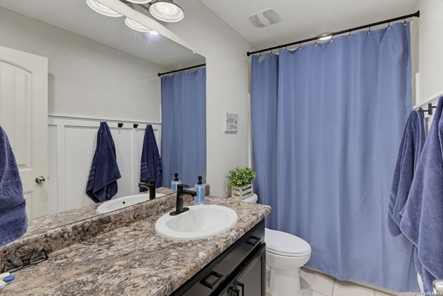 1524 BIRMINGHAM DR, Seguin, TX 78155