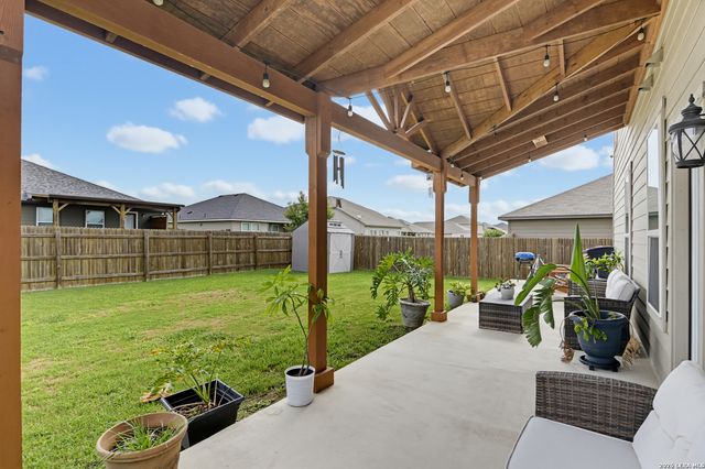 1524 BIRMINGHAM DR, Seguin, TX 78155