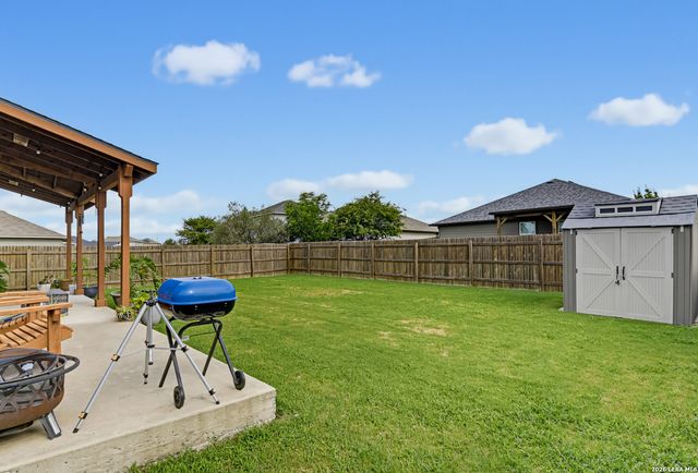 1524 BIRMINGHAM DR, Seguin, TX 78155
